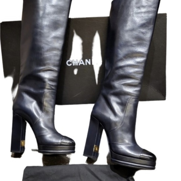 Chanel black boots size 38 - Picture 6 of 7